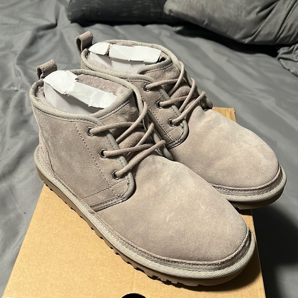Women’s UGG Neumels